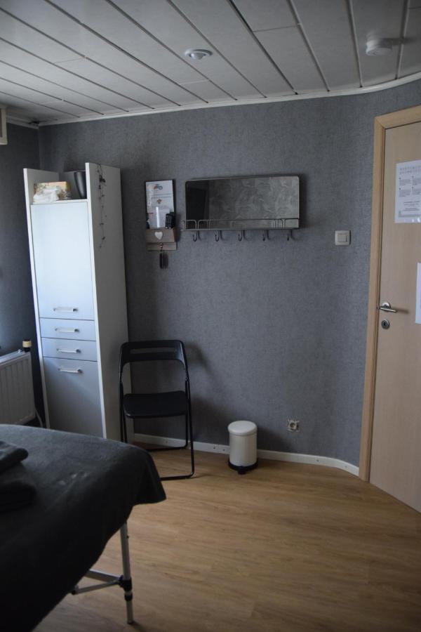 B&B Jo - Li Diepenbeek Exteriör bild